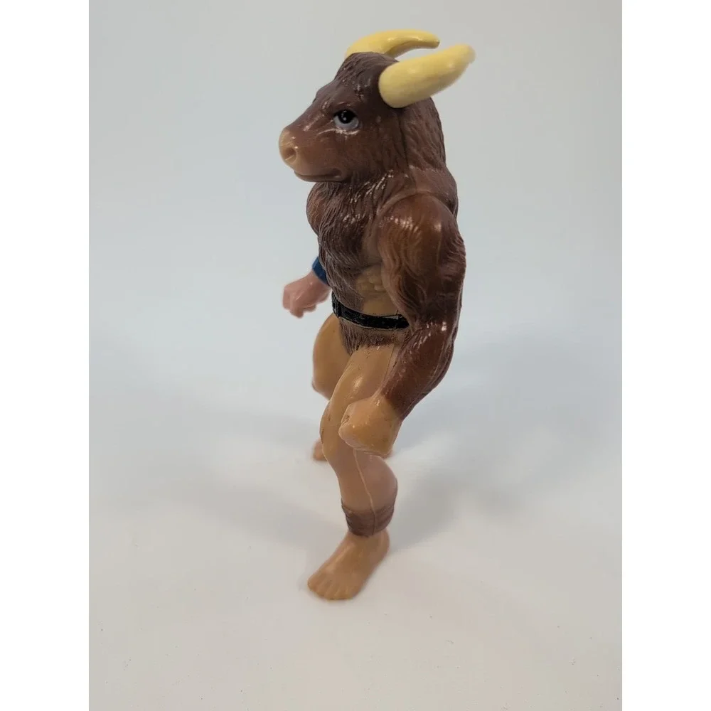 Vintage 1984 Crossbows‎ and Catapults Battling Giants Minotaur Figure